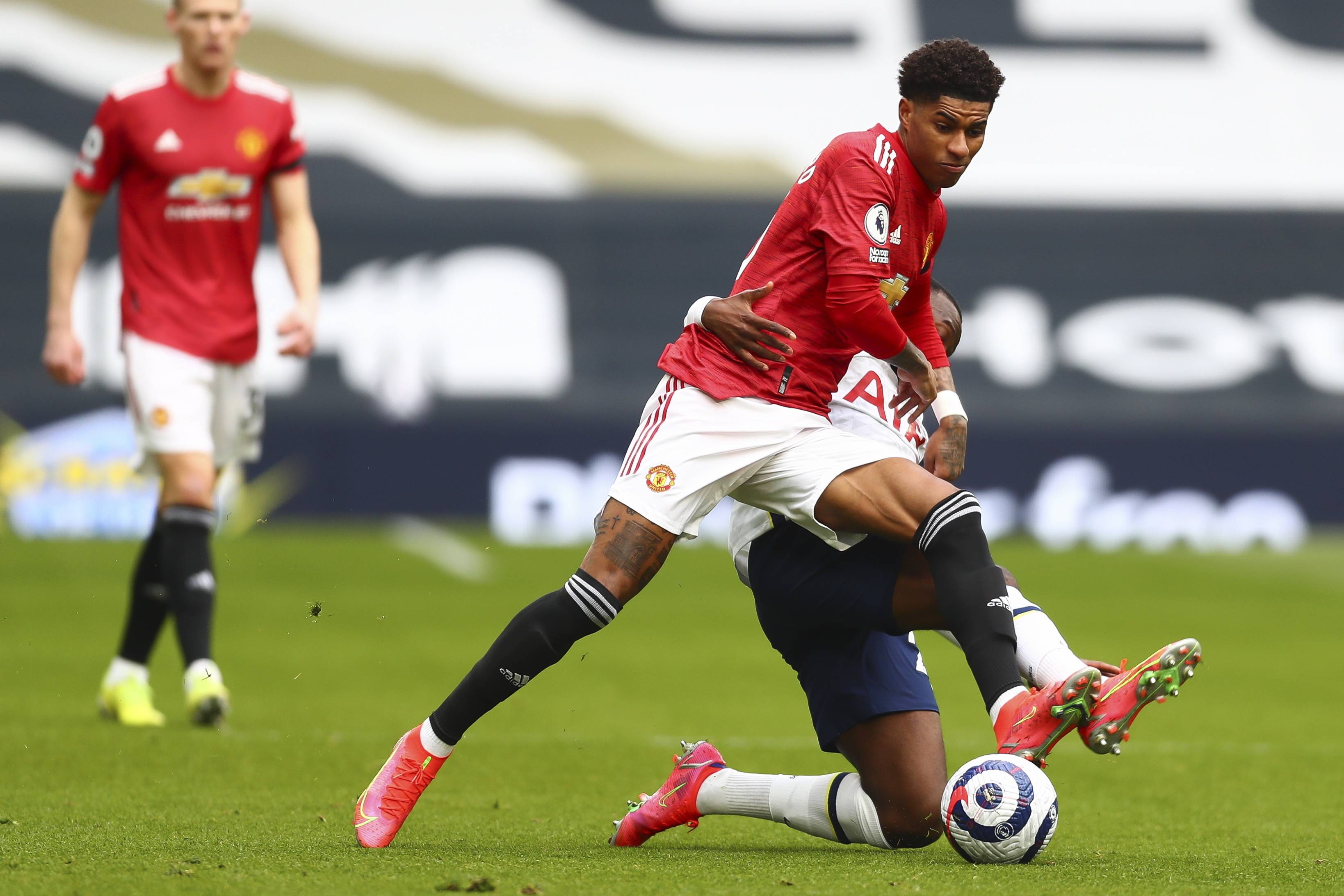 🔥深圳新鹏城主场战河南俱乐部酒祖杜康首发阵容出炉！.